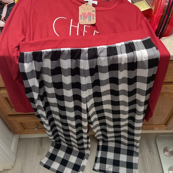 new pajamas from Brent Rae Dunn for Christmas ๐จ๐จ๐จ - Picture 2 of 4